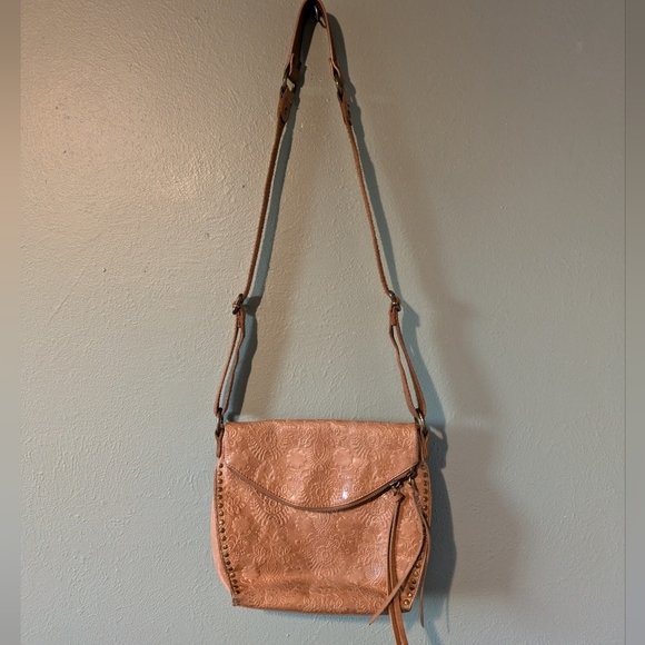 The Sak Silverlake Crossbody Embossed - Picture 3 of 11